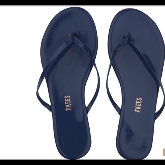 navy blue leather flip flops